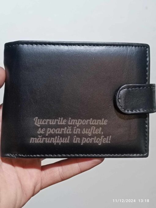 portofel cu capsa, negru, piele naturala, personalizat cu text maruntisul